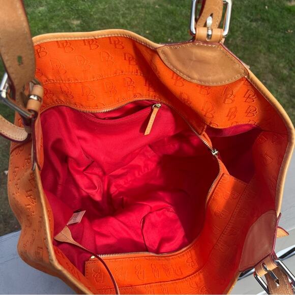 DOONEY & BOURKE Classic Orange Tote Bag - Picture 11 of 16